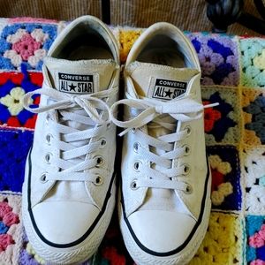 Converse white sneakers size 8